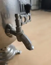 Samowar aluminiowy ZSRR – klasyczny, kompletny, kolekcjonerski — ujęcie 3