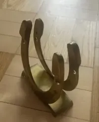 Serwetnik mosiężny Podkowa Vintage — ujęcie 3