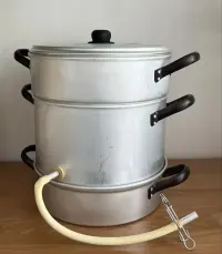 Sokownik aluminiowy na wodę — ujęcie 2