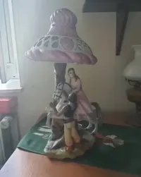 Sprzedam porcelanowa, rumuńską lampę — ujęcie 4