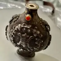Srebrna tabakierka (pr. 800). Mongolia XIX wiek, unikat — ujęcie 2