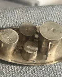 Srebrny antyczny miniaturowy zestaw — ujęcie 2