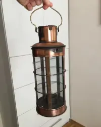 Stara metalowa miedziana lampion/ latarnia z uchwytem vintage — ujęcie 2