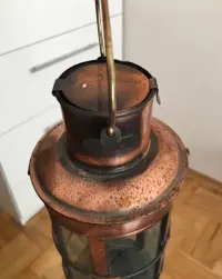 Stara metalowa miedziana lampion/ latarnia z uchwytem vintage — ujęcie 4