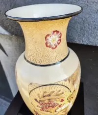 Stara porcelana wazon — ujęcie 4