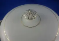Stara porcelanowa waza XIX wiek — ujęcie 2