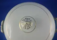 Stara porcelanowa waza XIX wiek — ujęcie 3