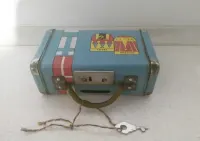 stara zabawka PRL skarbonka walizka CZZ retro kufer antyk zabytek — ujęcie 3
