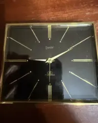 Stary budzik swiza w stylu art deco sprawny — ujęcie 2