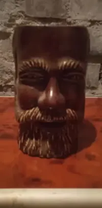 Stary kufel ceramiczny — ujęcie 5