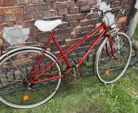Stary Rower Biria do renowacji ciekawa rama — ujęcie 2