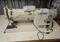 Stębnówka JUKI 8700 zasilanie 380V — ujęcie 3
