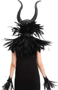 Strój Czarnej Królowej Diaboliny – rogi i czarne pióra, Halloween — ujęcie 3