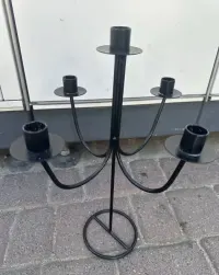 Świecznik metalowy czarny — ujęcie 2