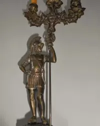 Świecznik mosiężny „Rzymski legionista”, vintage — ujęcie 4
