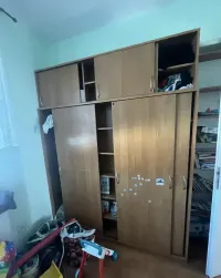 Szafa drewniana — ujęcie 2