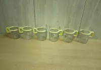 Szklanki PRL uchwyty plastikowe 6 sztuk — ujęcie 2