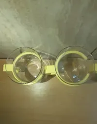 Szklanki PRL uchwyty plastikowe 6 sztuk — ujęcie 3