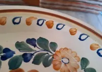 Talerz ozdobny Włocławek na ścianę kwiaty ręcznie malowany PRL retro — ujęcie 3