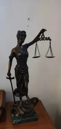 Temida figura stan idealny — ujęcie 2