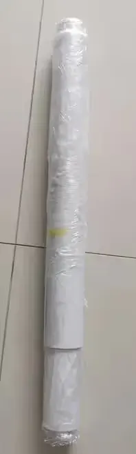 Tkanina zaciemniająca do rolet BIAŁA — ujęcie 2