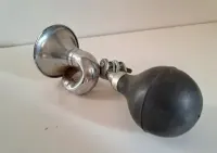 TRĄBKA ROWEROWA retro styl chromowana — ujęcie 3