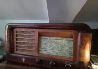 Unikatowe radio lampowe Magneti Marelli Nilo Bianco (lata 40.) – rzadki klasyk — ujęcie 2