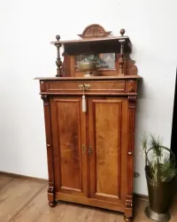 Vertiko orzechowa bieliźniarka komoda  915/2026 — ujęcie 3