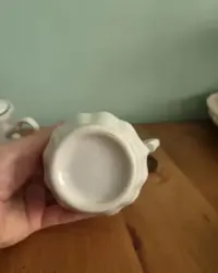 Vintage komplet: Porcelanowa cukiernica + mlecznik (Biel i Złoto) — ujęcie 5