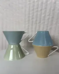 Vintage zestaw 4 porcelanowych filiżanek do espresso Lilien Porzellan model Daisy z lat 60. — ujęcie 2
