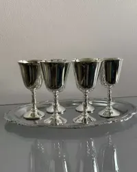 Vintage zestaw kieliszków do sznapsa / aperitifu w oryginalnym pudełku — ujęcie 3