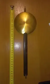 Wahadło starego zabytkowego zegara około 31 cm — ujęcie 4