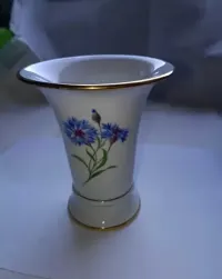 Wazon miśnia wzór kwiatowy sygnatura 1924 do 1933 — ujęcie 5