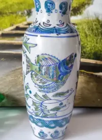 Wazon ręcznie malowany piękna stara porcelana — ujęcie 2