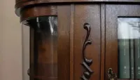 Witrynka Biblioteczka Komoda Antyk – dąb, rzeźby — ujęcie 5