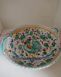 Włoska ceramiczna miska — ujęcie 2