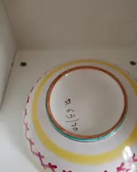 Włoska ceramiczna miska — ujęcie 3