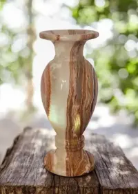 wysoki wazon z naturalnego onyksu - wysokość 25 cm — ujęcie 2