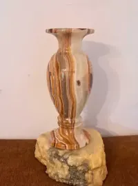 wysoki wazon z naturalnego onyksu - wysokość 25 cm — ujęcie 4