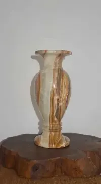 wysoki wazon z naturalnego onyksu - wysokość 25 cm — ujęcie 5