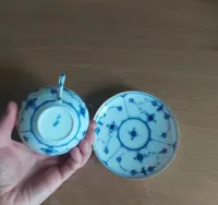 Zabytkowa filiżanka — ujęcie 2
