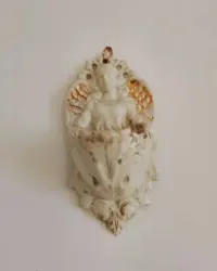 Zabytkowa kropielnica, XIX/XX w. — ujęcie 2