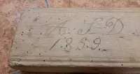 Zabytkowa norweska deska do prasowania 1859r — ujęcie 4