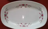 Zabytkowa porcelanowa patera talerz zdobiona — ujęcie 4