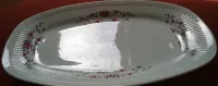 Zabytkowa porcelanowa patera talerz zdobiona — ujęcie 3