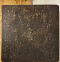 Zabytkowy stolik z drewna giętego Thonet z kwadratowym blatem — ujęcie 2