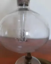 Zabytkowy syfon do kawy z logo PLUTON — ujęcie 2