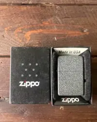 Zapalniczka Zippo e 12 kolekcjonerska — ujęcie 2