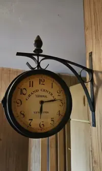 Zegar wiszący Grand Central retro sprawny — ujęcie 3