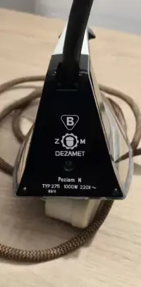 Żelazko PRL Dezamet typ 276--8911 — ujęcie 2